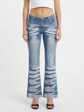 SZ 7 | Y2K Low Rise No-Waistband Flare Jeans Zebra Bleached Blue Wash